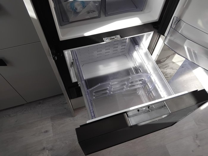 2025 New Age Caravans My25 Bigred Slideout Couples Van Full Ensuite Full Composite