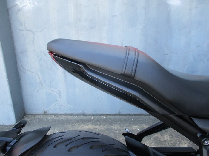 2022 Triumph TRIDENT 660 BLACK