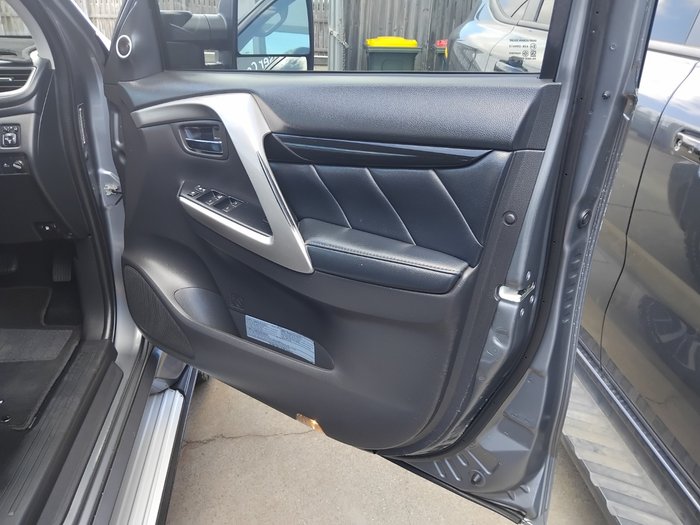 2016 Mitsubishi Pajero Sport Exceed