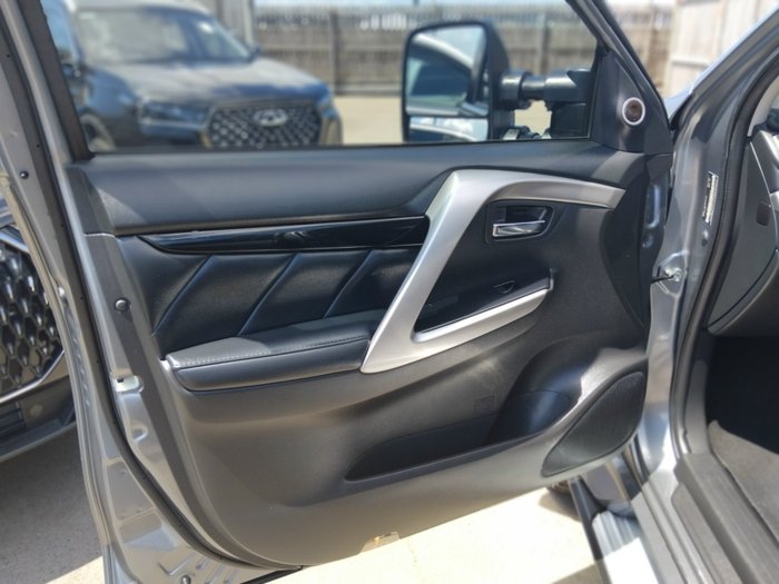 2016 Mitsubishi Pajero Sport Exceed