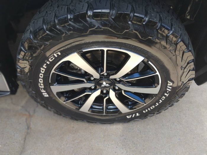 2016 Mitsubishi Pajero Sport Exceed