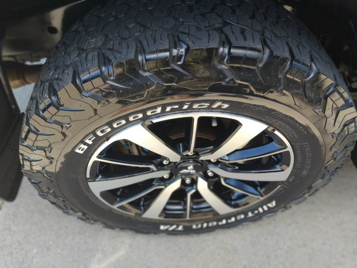 2016 Mitsubishi Pajero Sport Exceed