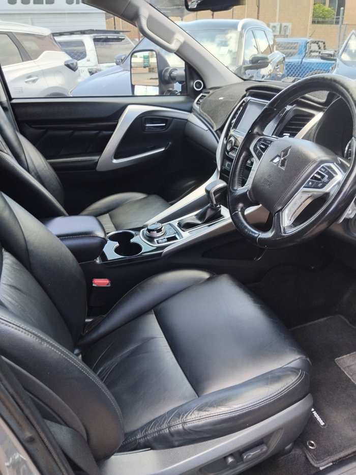 2016 Mitsubishi Pajero Sport Exceed