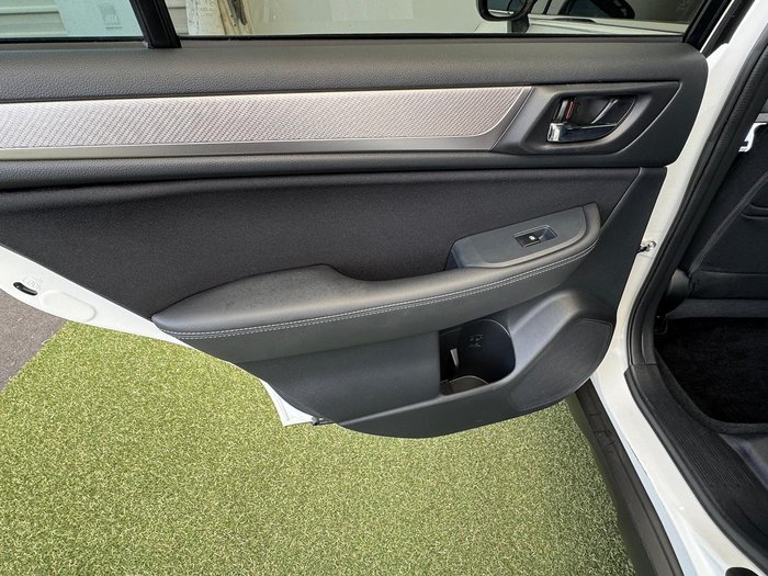2019 Subaru Outback 2.5i