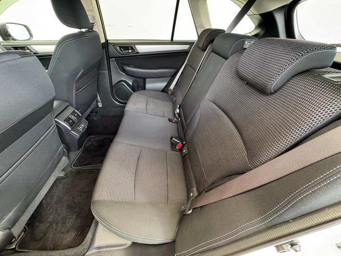 2019 Subaru Outback 2.5i