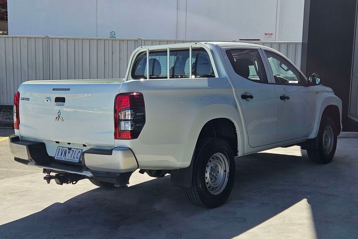 2021 Mitsubishi Triton GLX