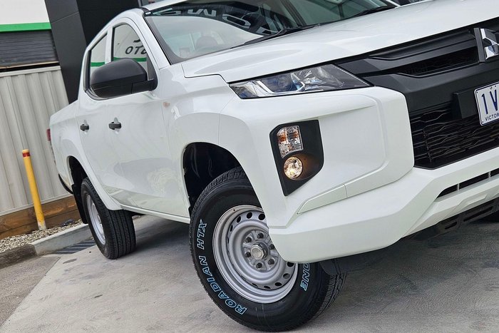 2021 Mitsubishi Triton GLX