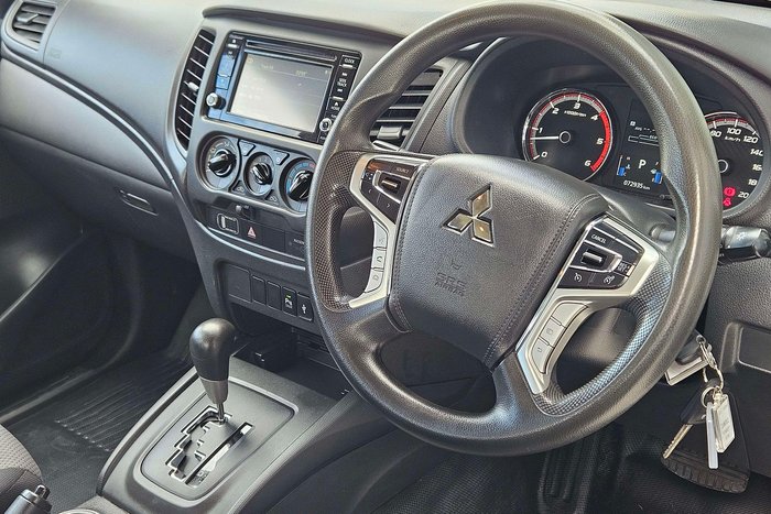 2021 Mitsubishi Triton GLX