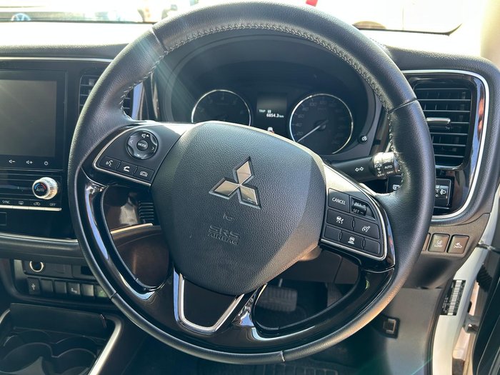 2020 Mitsubishi Outlander LS ZL MY21 AWD White