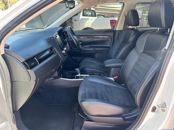 2020 Mitsubishi Outlander LS ZL MY21 AWD White