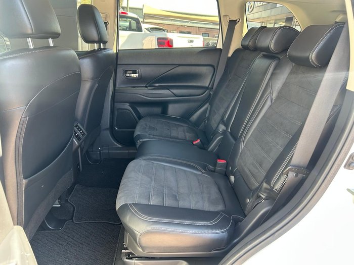 2020 Mitsubishi Outlander LS ZL MY21 AWD White