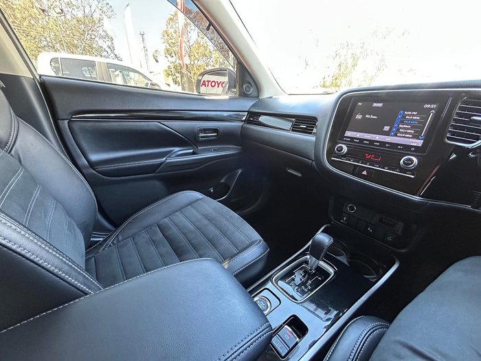 2020 Mitsubishi Outlander LS ZL MY21 AWD White