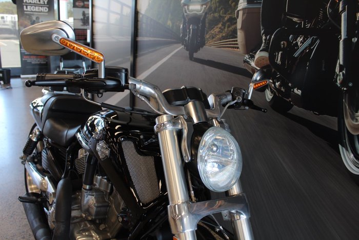 2013 Harley-davidson VRSCF MUSCLE BLACK