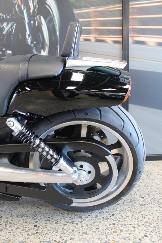2013 Harley-davidson VRSCF MUSCLE BLACK
