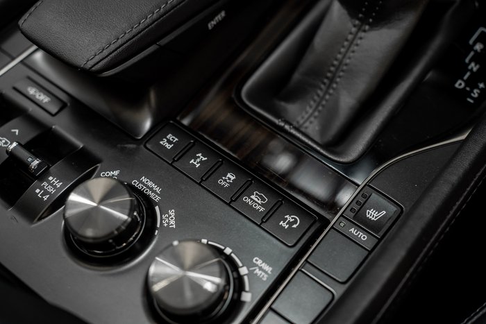 2015 Lexus LX570 5.7 L Petrol Automatic Wagon