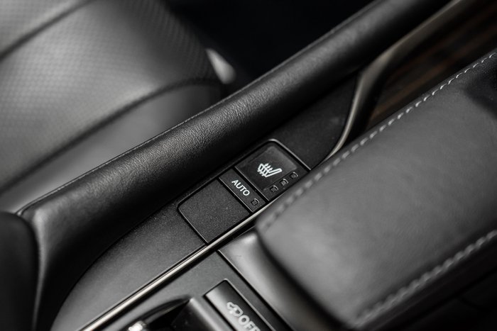 2015 Lexus LX570 5.7 L Petrol Automatic Wagon