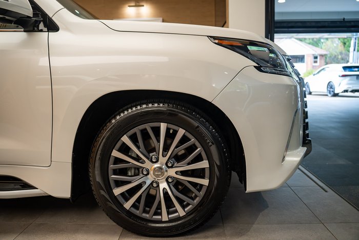 2015 Lexus LX570 5.7 L Petrol Automatic Wagon
