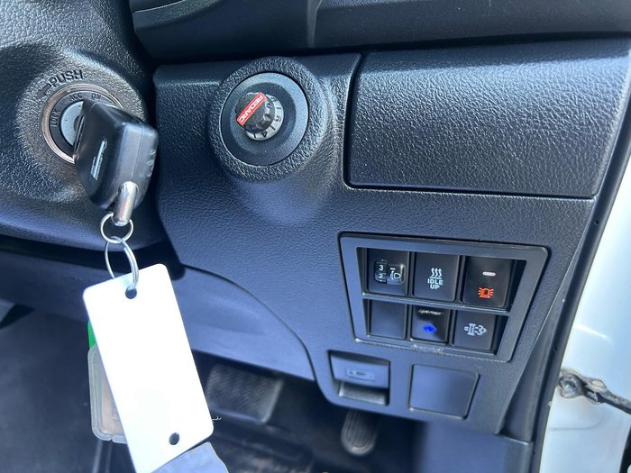 2019 Toyota Hilux SR