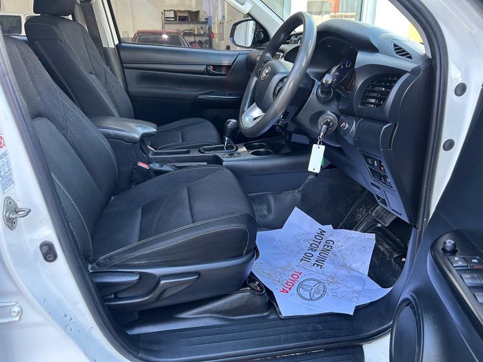 2019 Toyota Hilux SR