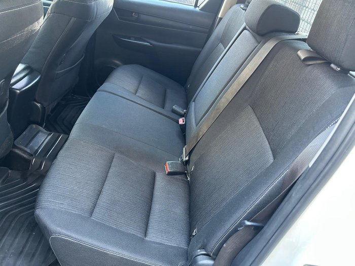 2019 Toyota Hilux SR