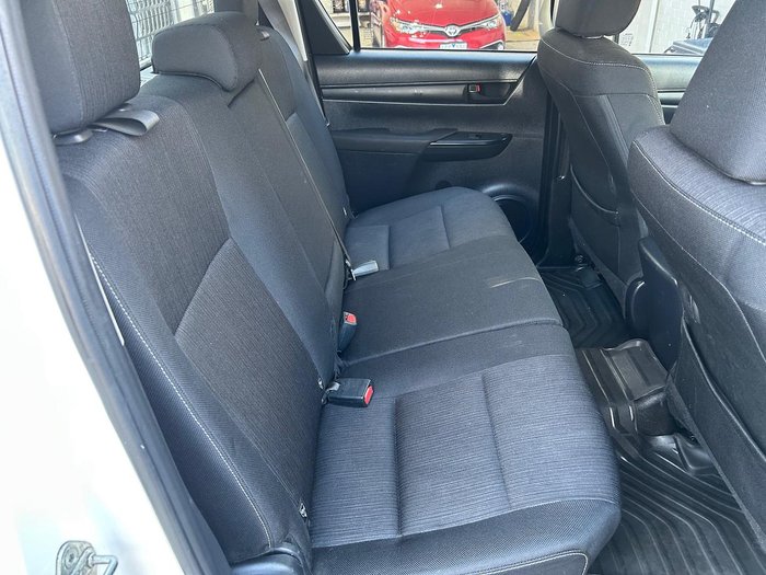 2019 Toyota Hilux SR