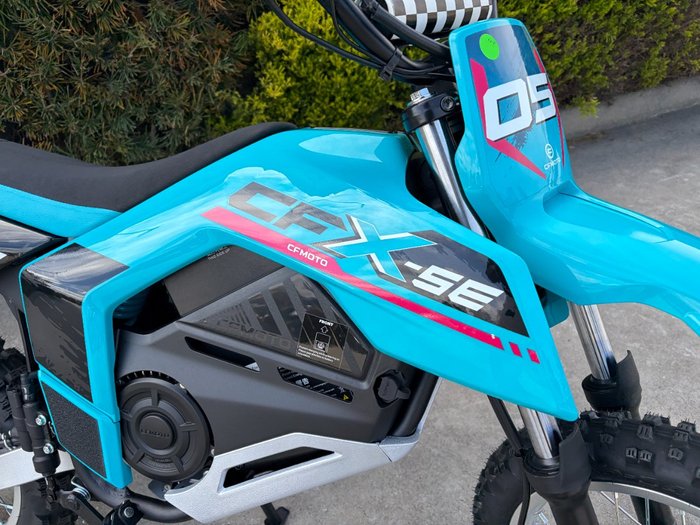 2025 CFMOTO CX-5E Blue