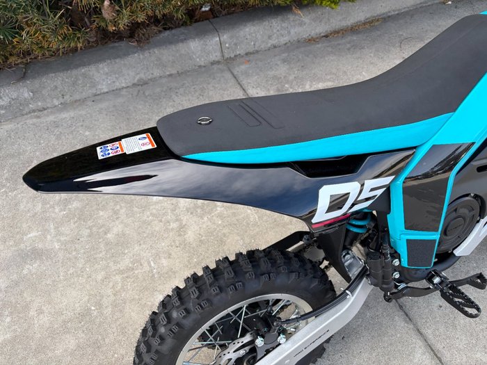 2025 CFMOTO CX-5E Blue