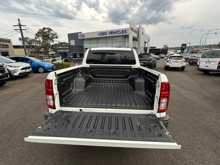 2024 Mitsubishi Triton GLX+