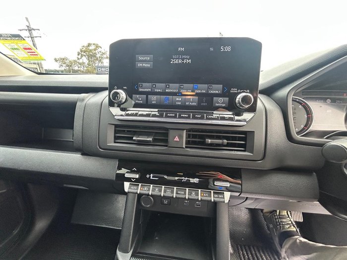 2024 Mitsubishi Triton GLX+