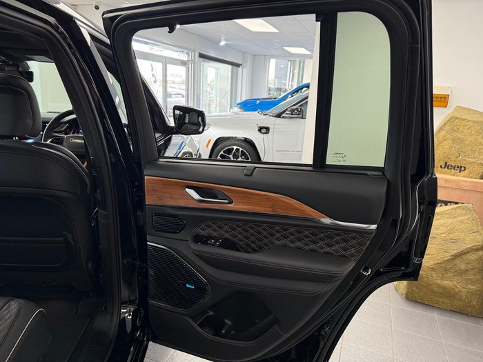 2023 Jeep Grand Cherokee Summit Reserve 4xe