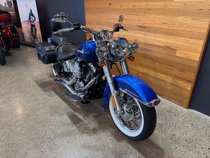 2017 Harley-davidson FLSTN SOFTAIL DELUXE Blue