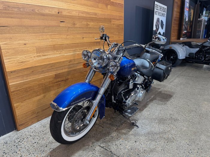 2017 Harley-davidson FLSTN SOFTAIL DELUXE Blue