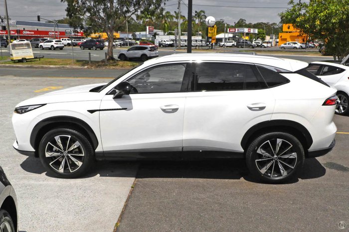 2025 MG HS Essence AS33 MY25 Pearl White