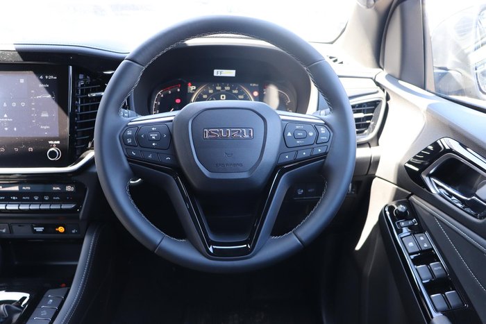 2025 Isuzu MU-X LS-T