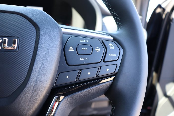 2025 Isuzu MU-X LS-T