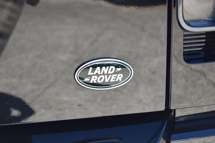 2023 Land Rover Defender 110 P525 V8 L663 MY23.5 AWD Santorini Black