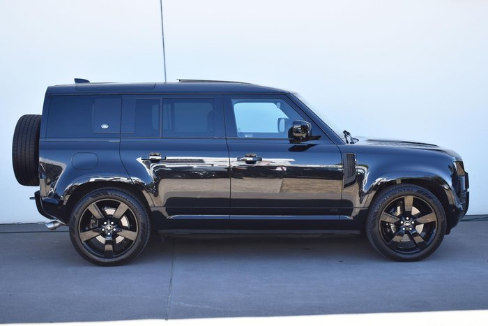2023 Land Rover Defender 110 P525 V8 L663 MY23.5 AWD Santorini Black