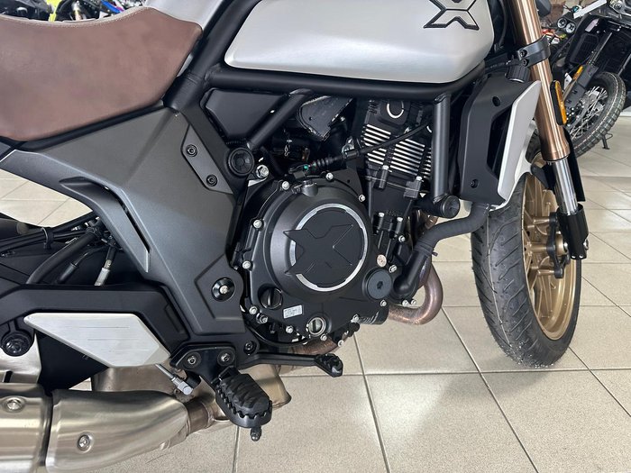 2021 CFMOTO 700 CL-X Heritage CL-X Silver