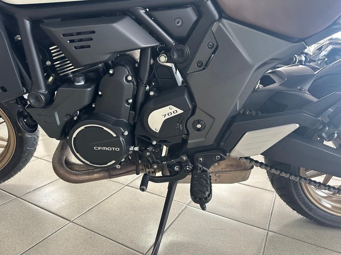 2021 CFMOTO 700 CL-X Heritage CL-X Silver
