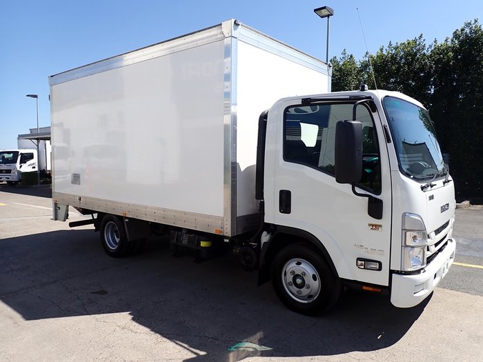 2023 ISUZU NNR 45-150 WHITE