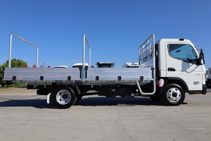 2025 Fuso Canter 515 Alloy Tray with ladder racks White