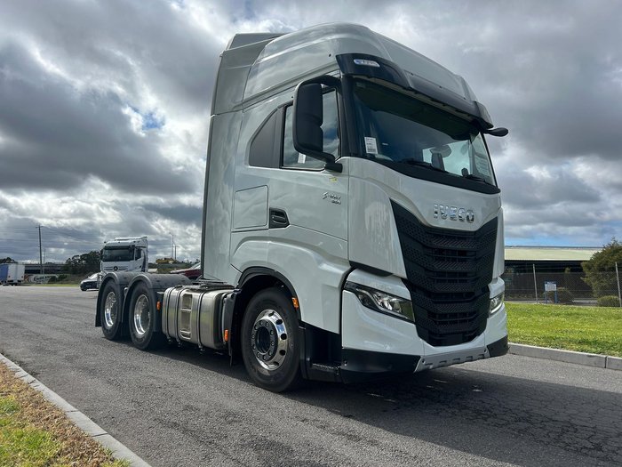 2024 Iveco S-Way AS700