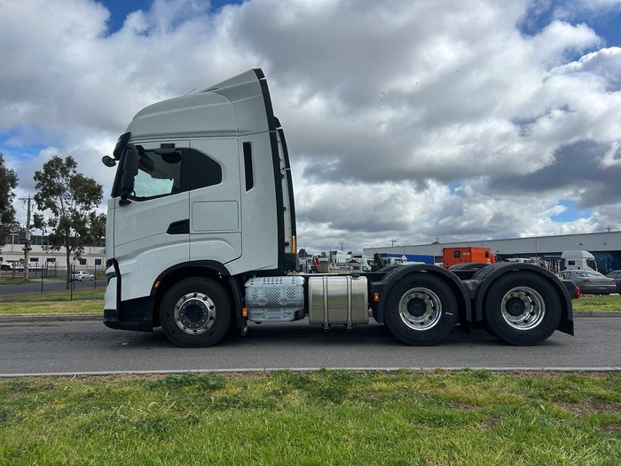2024 Iveco S-Way AS700