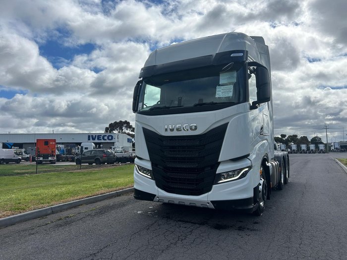 2024 Iveco S-Way AS700