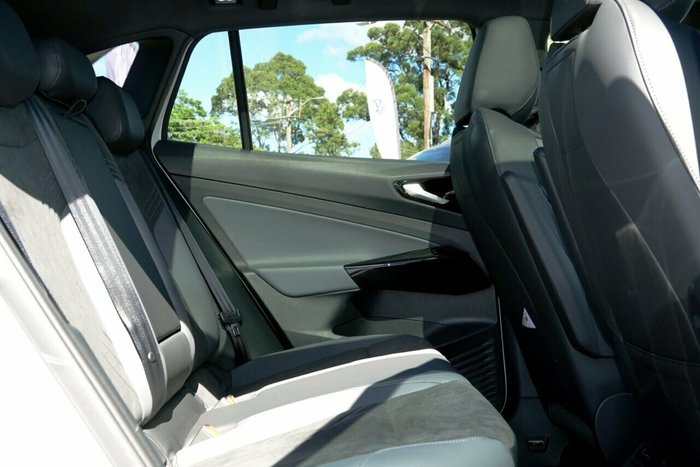 2025 Volkswagen ID.4 Pro