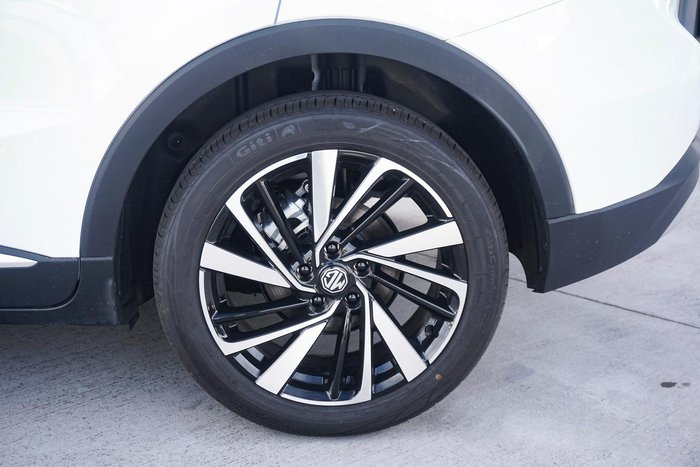 2025 MG ZS Essence Hybrid+