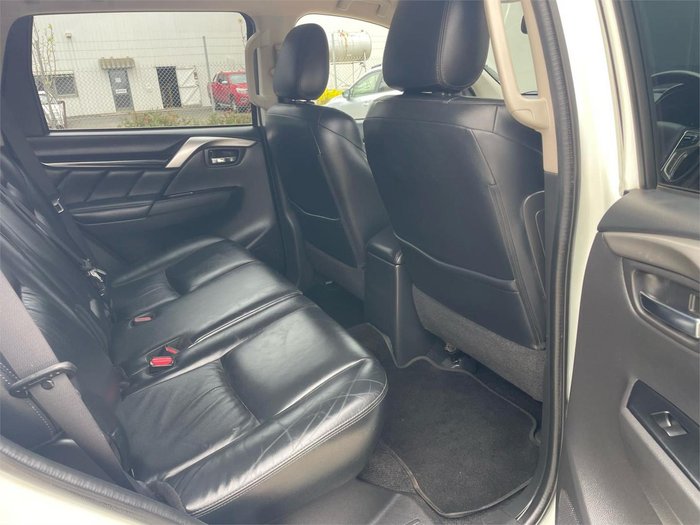 2016 Mitsubishi Pajero Sport Exceed QE MY16 4X4 Dual Range White