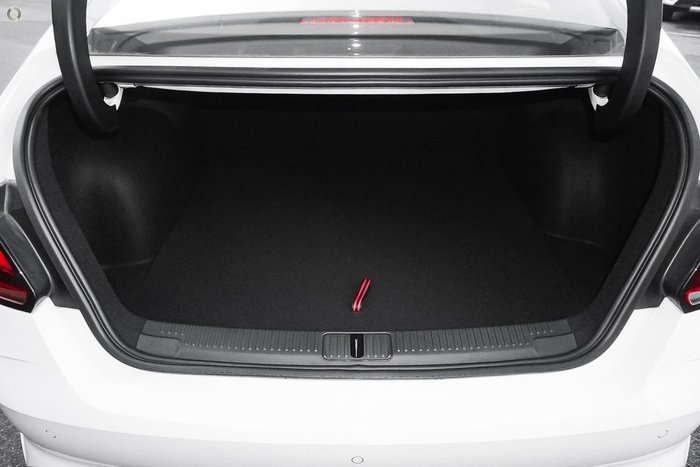 2024 MG MG5 Vibe MY24 Dover White