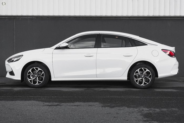 2024 MG MG5 Vibe MY24 Dover White