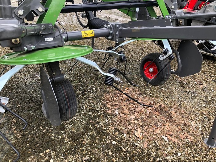 0 Fendt Lotus 770 7.7M 3Pt Tedder